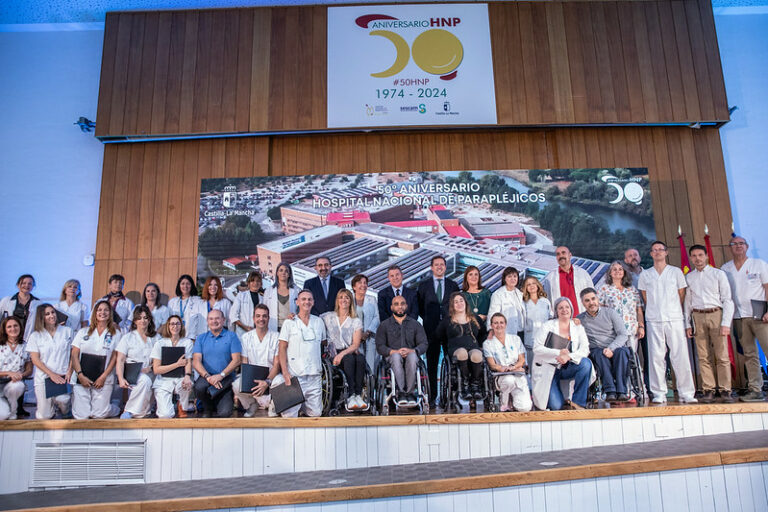 El Gobierno regional destaca la labor que se realiza en el Hospital Nacional de Parapléjicos para dotar a las personas que ingresan de herramientas para “una nueva vida”