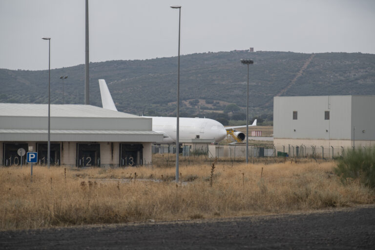 El Aeropuerto de Ciudad Real se queda sin servicio de información de vuelo de aeródromo