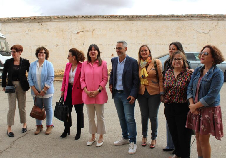 Blanca Fernández reivindica el “trabajo con mayúsculas” no remunerado que desarrollan a diario las amas de casa en el hogar y los cuidados