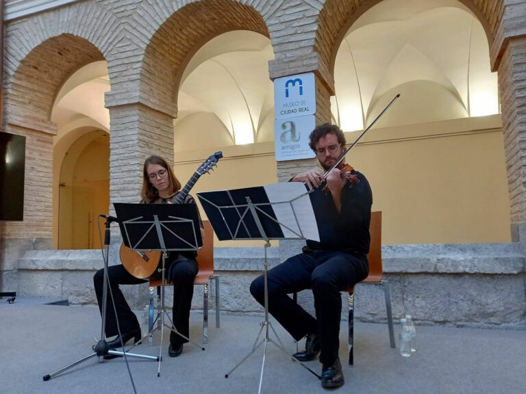 Viaje a través del Atlántico. Dúo Cítara en el Museo de Ciudad Real – Convento de la Merced