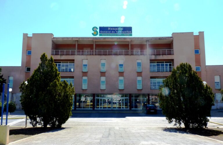Sofocado el incendio provocado por un paciente en las Urgencias de hospital de Valdepeñas
