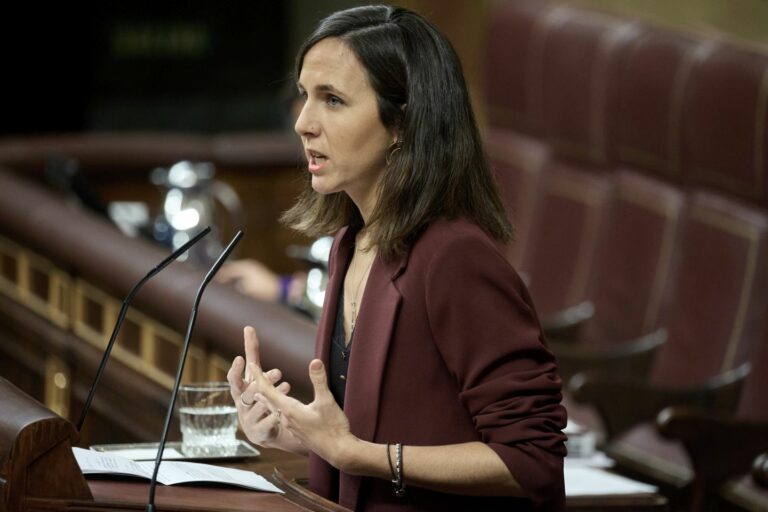 Belarra denuncia que el Gobierno «pisotea la voluntad de la ciudadanía» al no acoger a migrantes en «condiciones dignas»