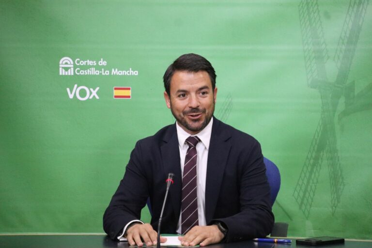 Vox pide la comparecencia de Page y García Torijano en las Cortes por el centro de inmigrantes en Ciudad Real Vox pide la comparecencia de Page y García Torijano en las Cortes por el centro de inmigrantes en Ciudad Real