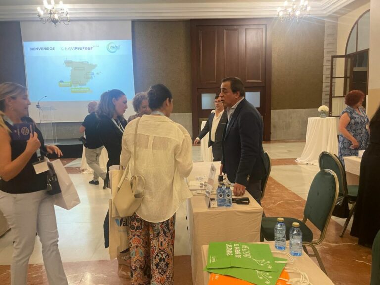 Turismo participa en dos workshops con agencias de viajes en Gran Canaria y Tenerife