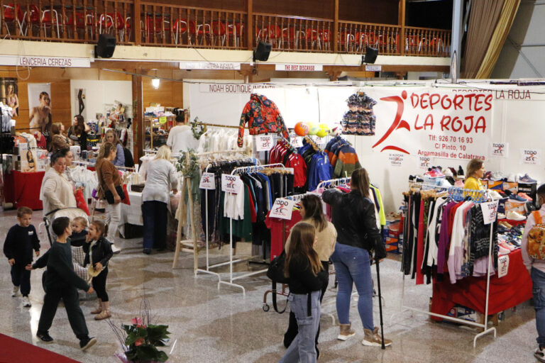 Inaugurada la IX Feria Outlet de Argamasilla de Calatrava Inaugurada la IX Feria Outlet de Argamasilla de Calatrava