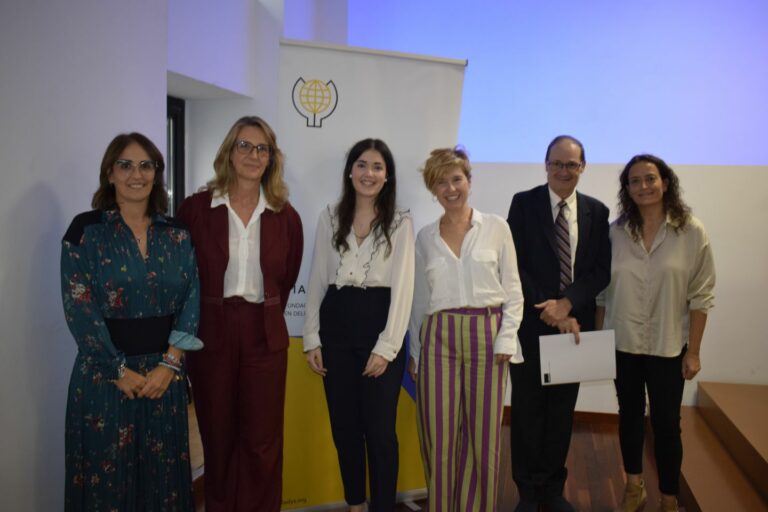 El II Premio Cristina Rechea de la UCLM recae en Helena Gutiérrez González por un trabajo de investigación sobre el fenómeno filicida