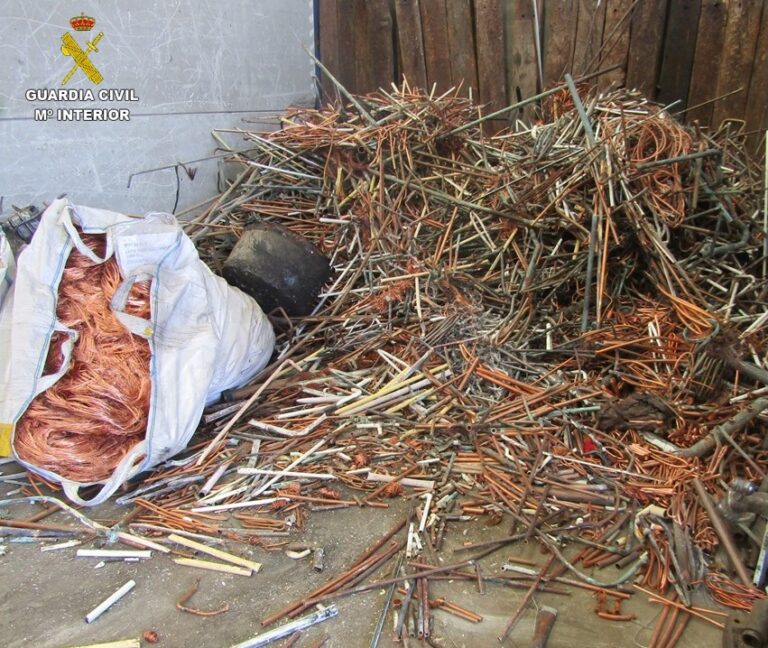 La Guardia Civil detiene a seis componentes de una organización criminal que se dedicaban al robo de cobre en viviendas de Tomelloso