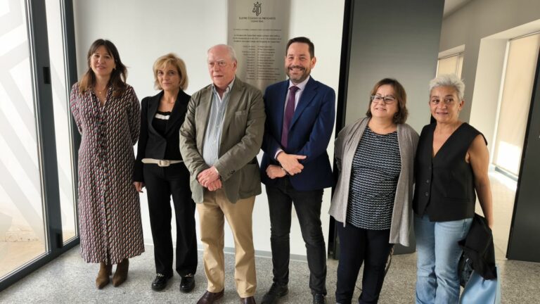 María José Escobedo acompaña al Colegio de Abogados en la jornada sobre pornografía, violencia y deshumanización