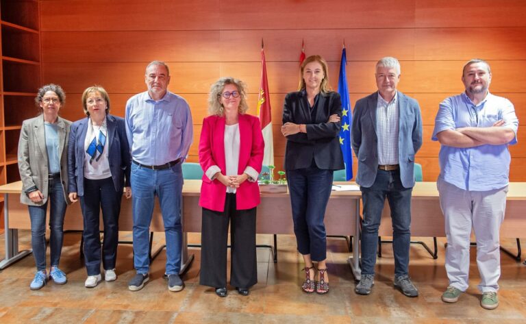 Salud Pública y UCLM firman un convenio de colaboración para mitigar el impacto del cambio climático en la salud de la población