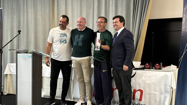 Chamorro y Beltrán asisten a la entrega de premios del torneo de fútbol 7 de los cuerpos y fuerzas de seguridad Chamorro y Beltrán asisten a la entrega de premios del torneo de fútbol 7 de los cuerpos y fuerzas de seguridad