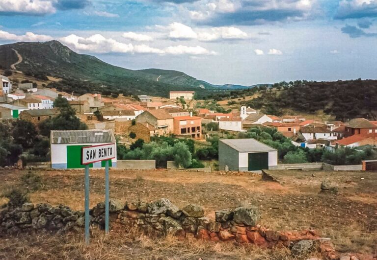 PSOE: “La incompetencia y el agotamiento del equipo de José Lozano deja más de un mes sin transporte público a la aldea de San Benito”