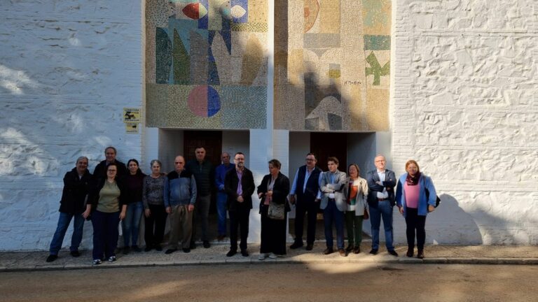 La Fundación Docomomo, a la que pertenece el Colegio de Arquitectos, otorga una placa DOCOMOMO de reconocimiento en Villalba de Calatrava