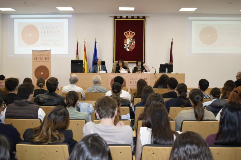 Un curso de verano de la UCLM viaja por el patrimonio cultural de Castilla-La Mancha