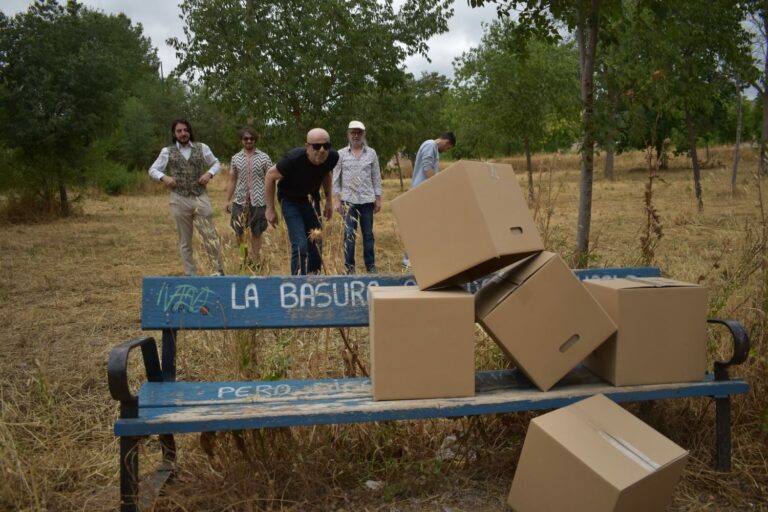 Puertollano: Obtusia publica «Visite la Región de Weitzmann», una romántica oda al rock