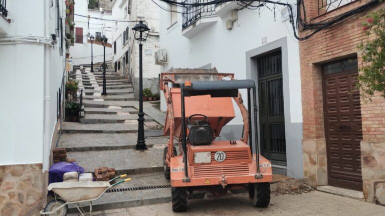 Prosiguen las obras de mejora de la red de abastecimiento de Fuencaliente