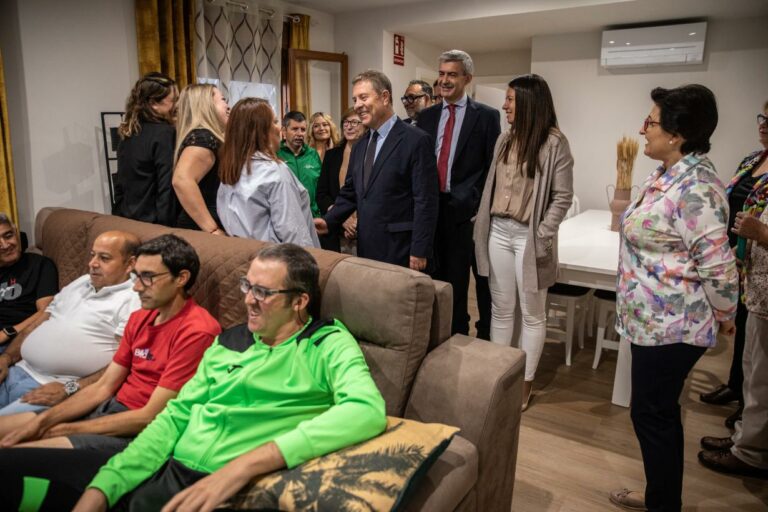El Gobierno de Castilla-La Mancha destina 3,6 millones de euros anuales para la atención de las personas con discapacidad, en colaboración con APANAS