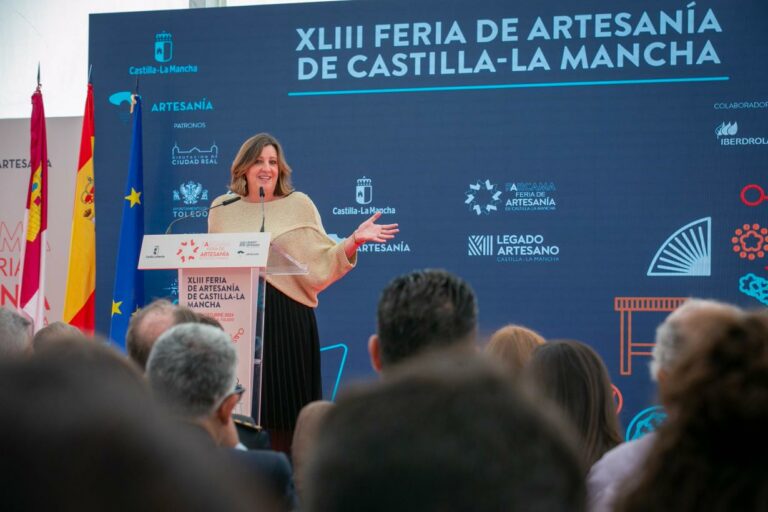 El primer Máster de Artesanía y Diseño Contemporáneo del país llevará a una quincena de personas a talleres artesanos a partir del mes de enero