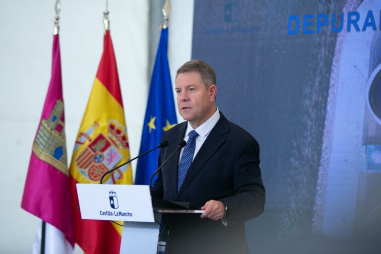 Emiliano García-Page preside, en Alcaudete de la Jara (Toledo), el acto institucional con motivo del Día Internacional de las Mujeres Rurales