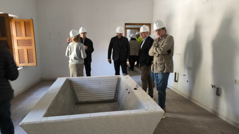 Un aljibe, un pozo, una cueva y frescos de la iglesia, «descubrimientos» en el convento de Las Terreras realizados por trabajadores del plan de empleo