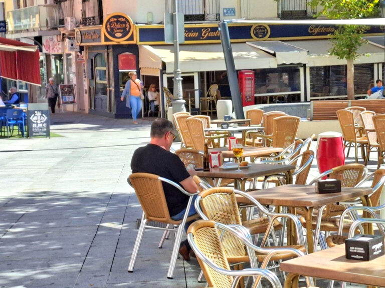 Puertollano: La ordenanza de Terrazas regulariza muchas estructuras instaladas en la calle y beneficiará «a unos pocos», advierte el PSOE
