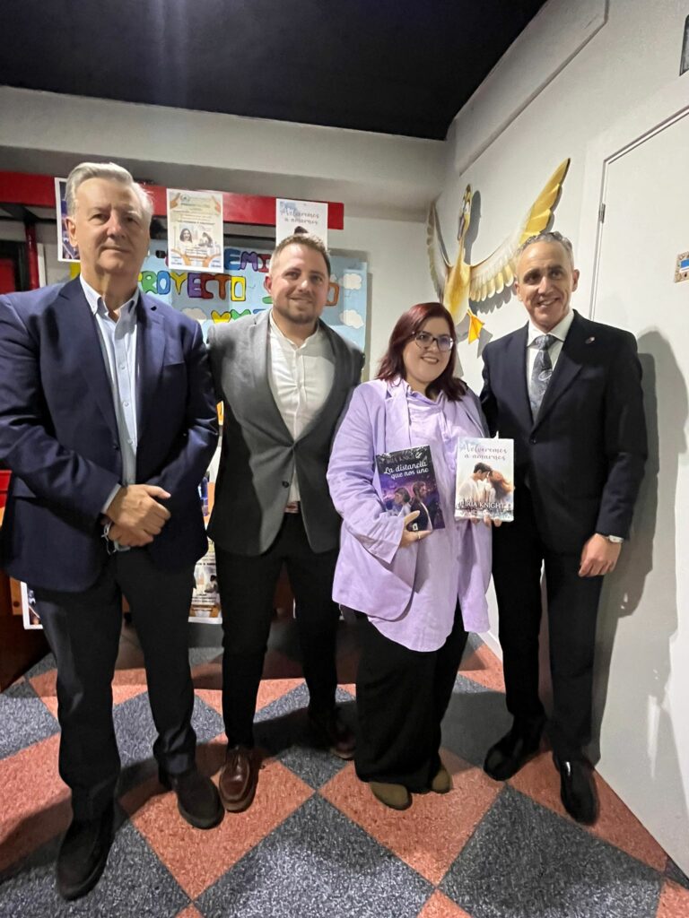 Iria Knight presenta su segunda novela en Puertollano