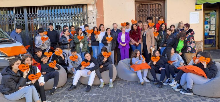 Sonia González resalta en Almodóvar del Campo la importancia de fomentar el emprendimiento entre los jóvenes en la lucha contra la despoblación