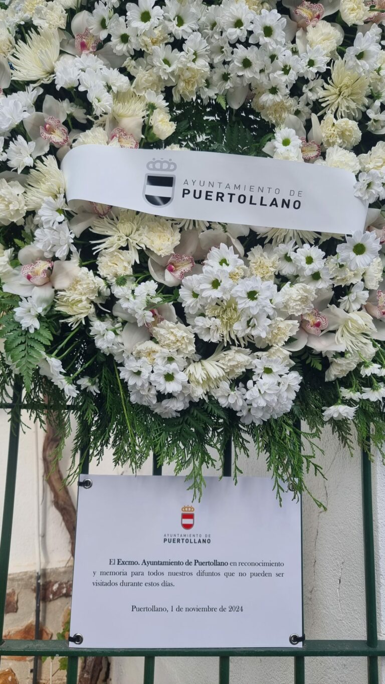 El Ayuntamiento de Puertollano honra a los difuntos no visitados en el cementerio
