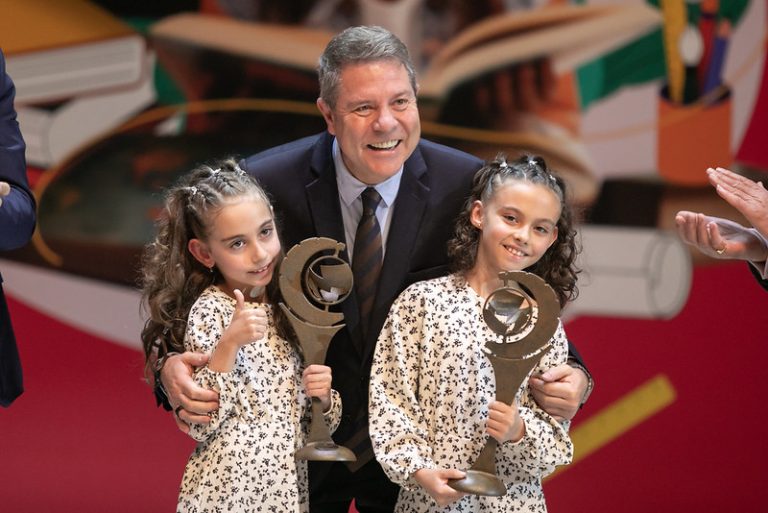 El presidente García-Page avanza una bajada progresiva de las ratios “hasta llegar a 22” alumnos en Primaria a partir del próximo curso