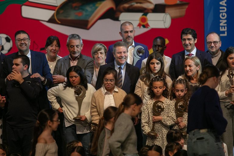 El Gobierno regional resalta el trabajo que se hace desde los centros educativos “encendiendo llamas y dejando que no se apaguen” entre el alumnado