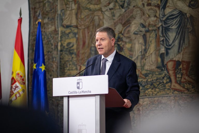 García-Page avanza que Castilla-La Mancha “liderará” en 2025 las pruebas del talón para recién nacidos con el diagnóstico de treinta enfermedades