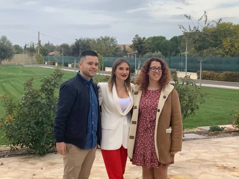 Juventudes Socialistas de Ciudad Real destina lo recaudado en sus jornadas de formación a apoyar a un negocio afectado por la DANA en Massanassa