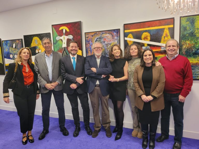 El Gobierno de Castilla-La Mancha invita a sumergirse en el universo emocional de Ángel Alcalde a través de su exposición ‘Meninas y Paisajes’
