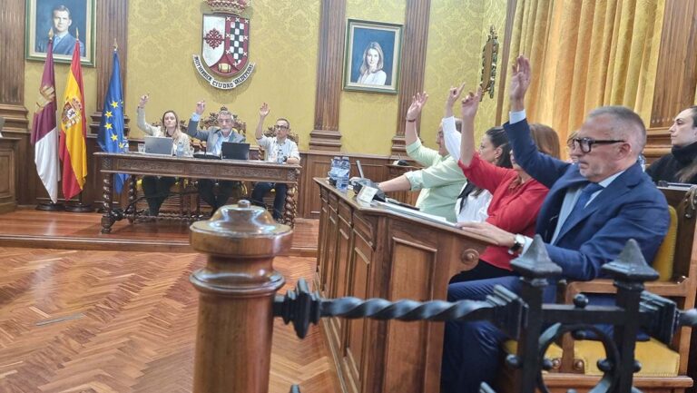 Valdepeñas aprueba en Pleno una bajada del IBI, con lo que el Consistorio dejará de ingresar 200.000 euros