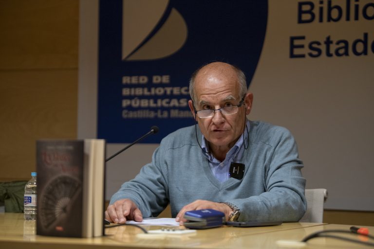 Manuel Fuentes presenta en Ciudad Real ‘La dama del abanico’