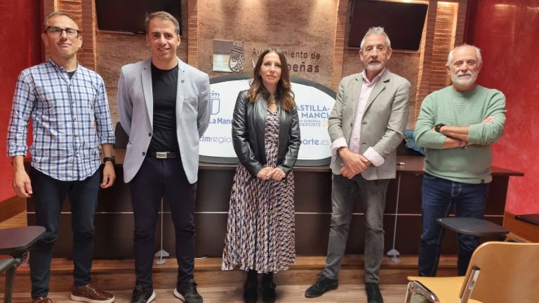 Valdepeñas acoge ‘Somos poderosas’, para potenciar el deporte femenino