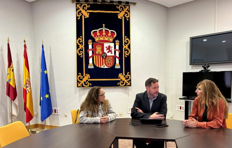 El subdelegado del Gobierno de España en Ciudad Real y AFEXPAN analizan los retos y oportunidades del sector panadero y pastelero en la provincia