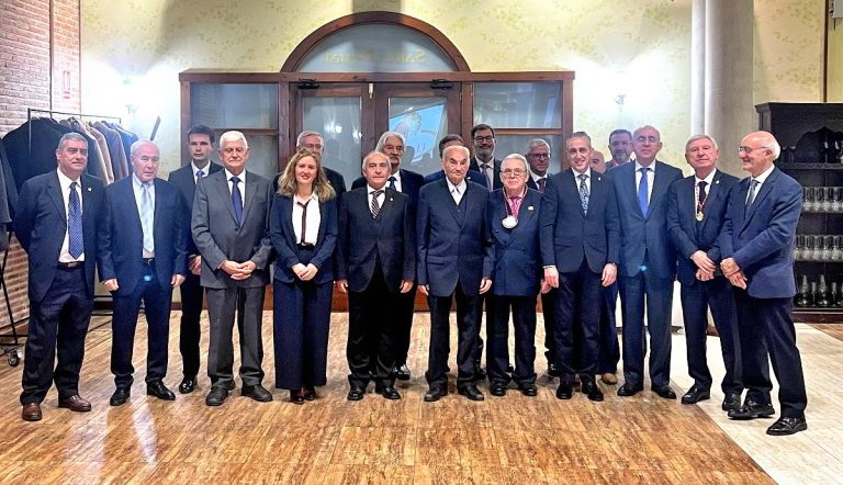 Puertollano: Arquicma entrega sus reconocimientos y nombramientos de socios de honor