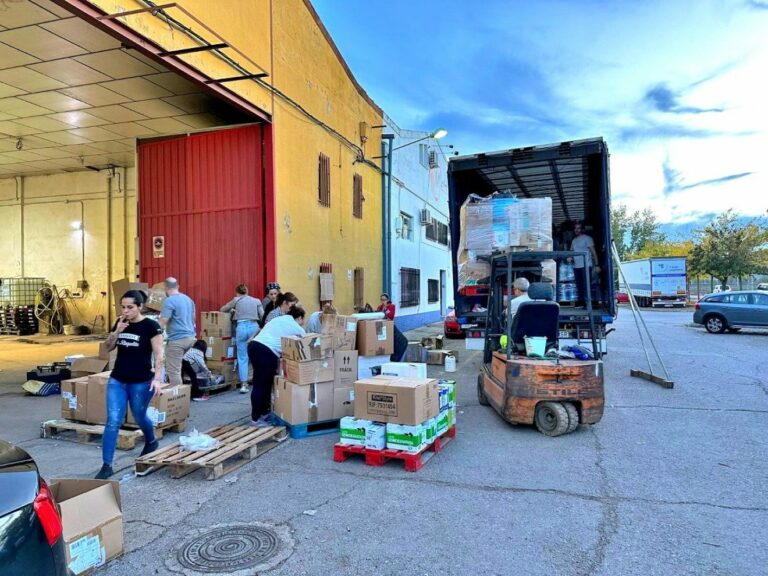 Otras cuarenta toneladas de alimentos salen desde Puertollano, Argamasilla de Calatrava y Almodóvar del Campo con destino a Aldaia y Alacúas