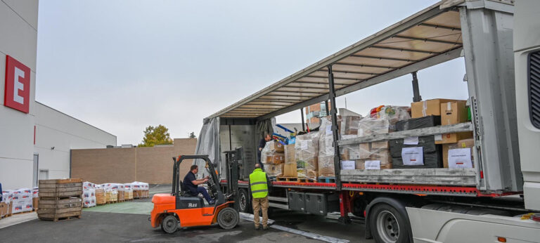 Sale para el municipio valenciano de Algemesí el primer envío solidario coordinado por la Diputación de Ciudad Real