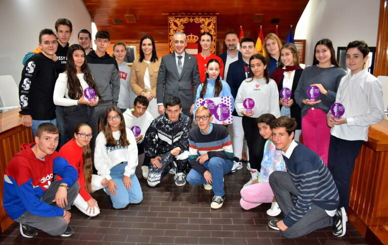 Cinco centros educativos de Puertollano son reconocidos por su complicidad frente a la violencia machista