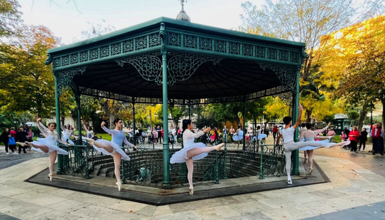 La magia de la danza envuelve a los monumentos más emblemáticos de Puertollano
