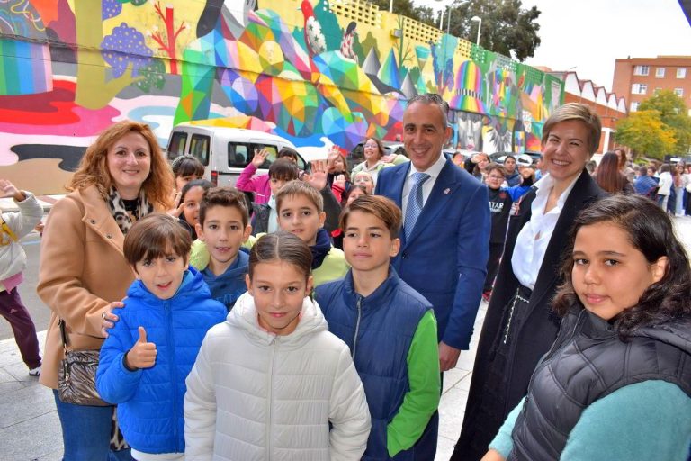 Puertollano: Un millar de escolares sueñan con la magia en el día de derechos de la infancia