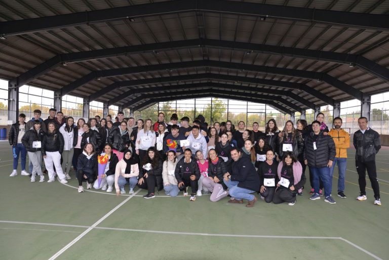 Estudiantes del Campus de Ciudad Real marchan contra la violencia machista encabezados por la atleta Gemma Arenas