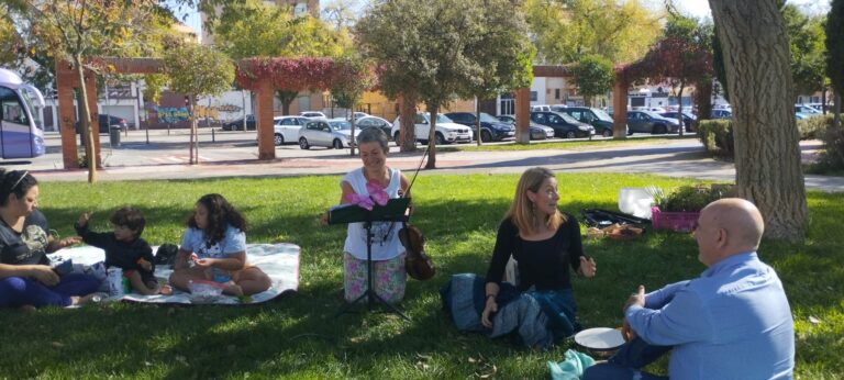 ‘Encuentros bajo el árbol… el vuelo de la mariposa’, música y cuentos para “celebrar lo que hay y honrar lo que se fue”