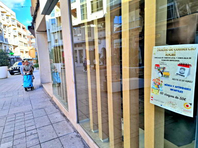 Puertollano: Una treintena de establecimientos se suman a la I Noche del Comercio
