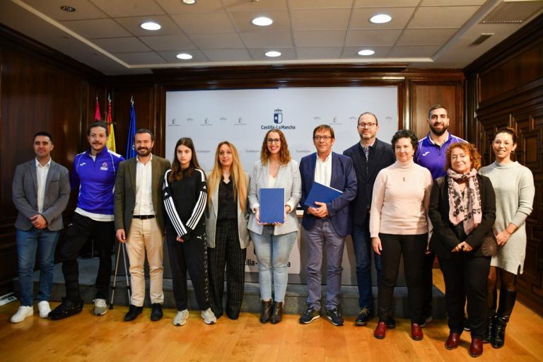 El club Balonmano Guadalajara se adhiere al convenio por una Sociedad Libre de Violencia de Género del Gobierno de Castilla-La Mancha