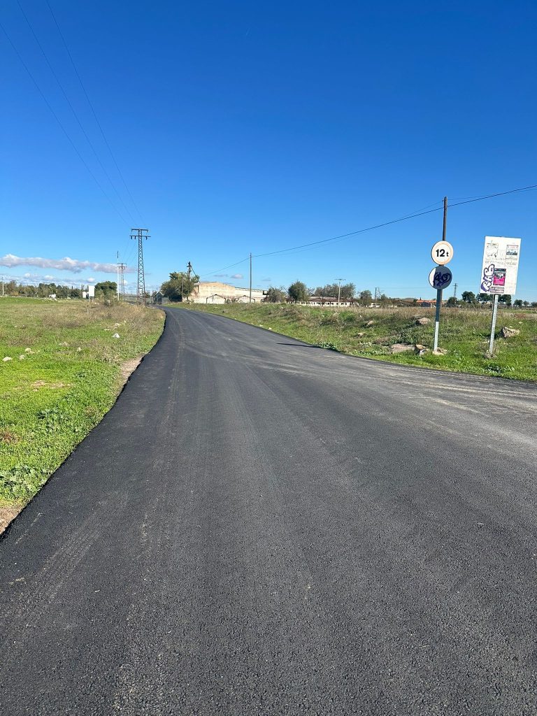 El Ayuntamiento de Almagro arregla los caminos rurales de Santa Cruz y Daimiel en un esfuerzo económico extra