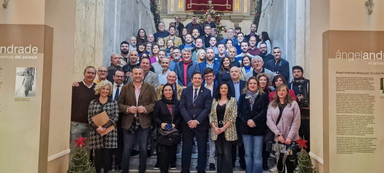 Valverde sugiere a la prensa provincial que refleje también las cosas positivas de los pueblos