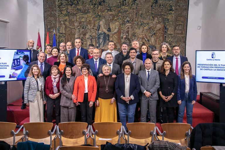 El IV Plan de Formación Profesional apuesta por la formación integrada y dual a través de cuatro estrategias y 2.000 millones de euros de inversión