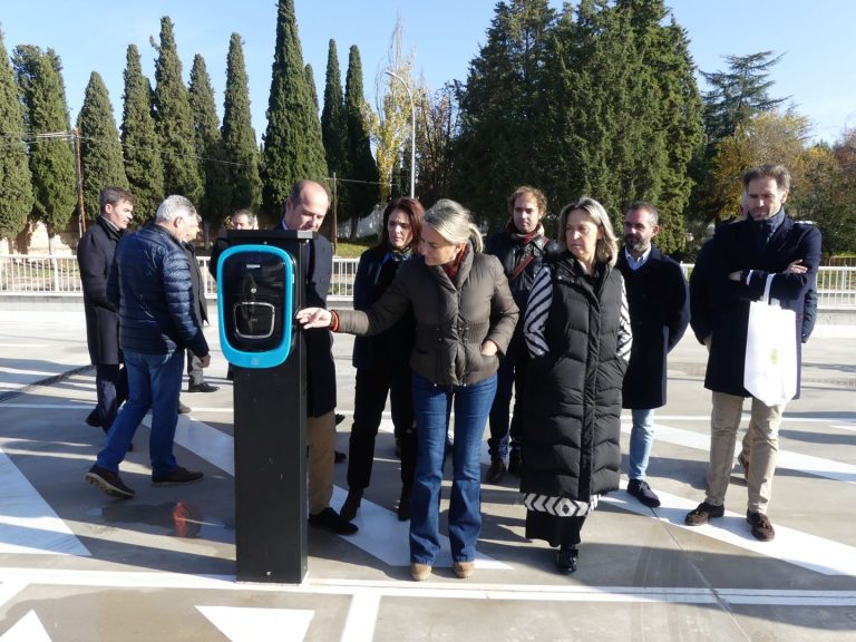 Milagros Tolón participa en la inauguración de un aparcamiento disuasorio en Guadalajara, “un compromiso del Gobierno de España con el progreso de la ciudad”